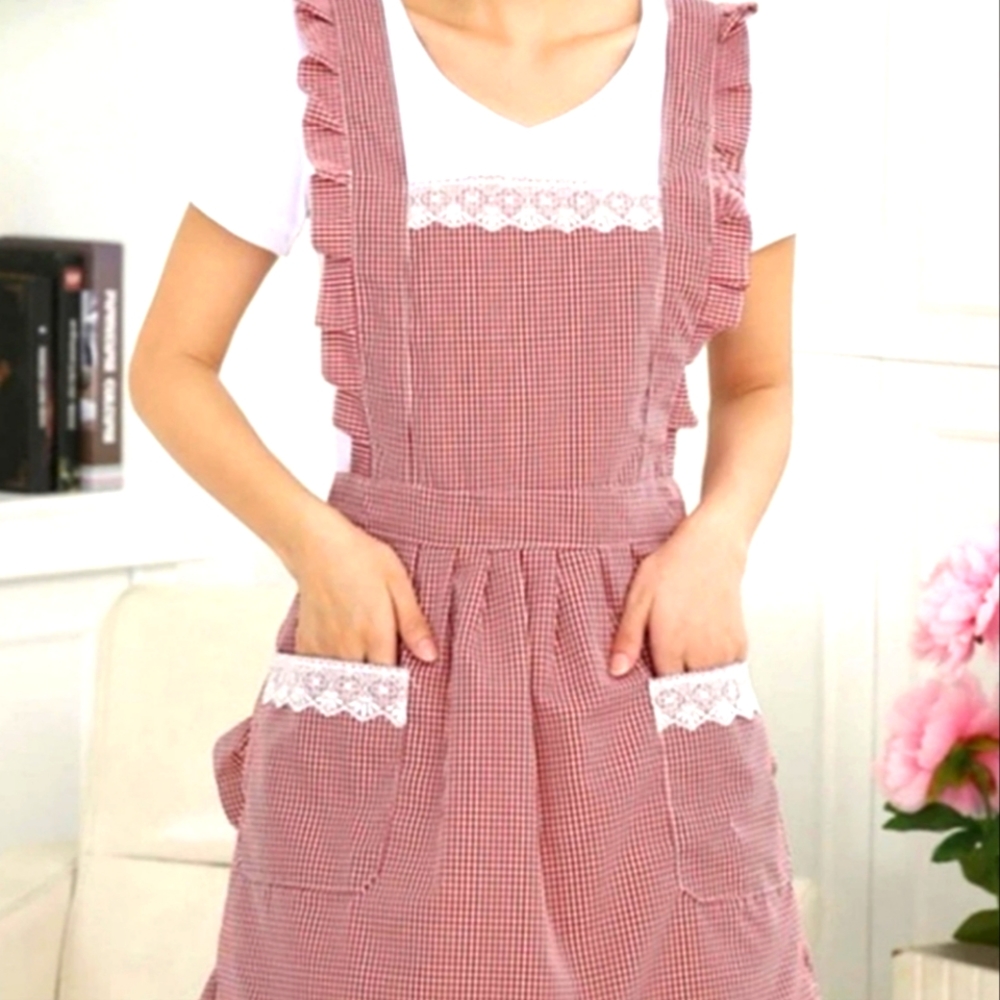 Gingham lace trim apron